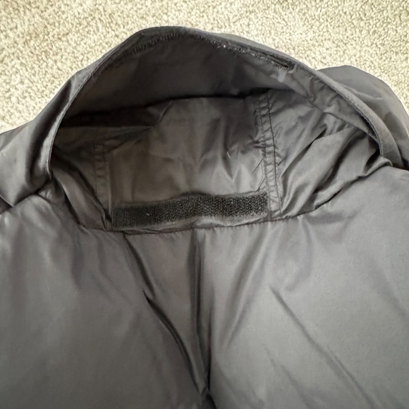 North Face Nuptse Puffer Vest - Men’s Small Black - Picture 7 of 7